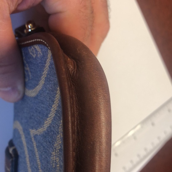 Dooney & Bourke wallet (front snap) or wristlet. - Picture 5 of 6